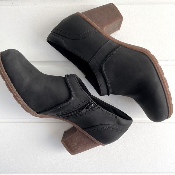 Clarks Women's Sashlin Aleta Ankle Zip Bootie In Black Leather Suede Size 10 NEW - Picture 4 of 14